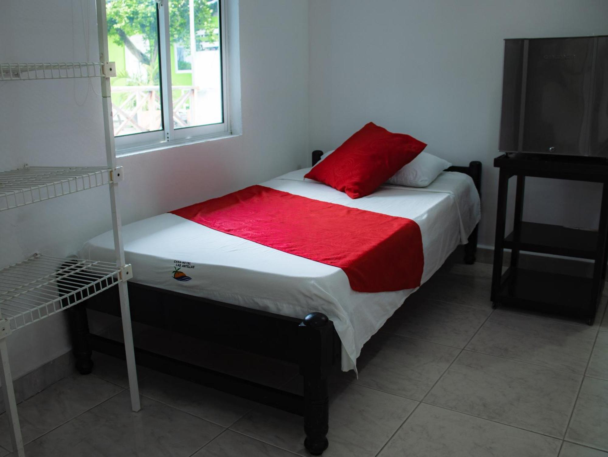 Hotel Casa Antillas 2*